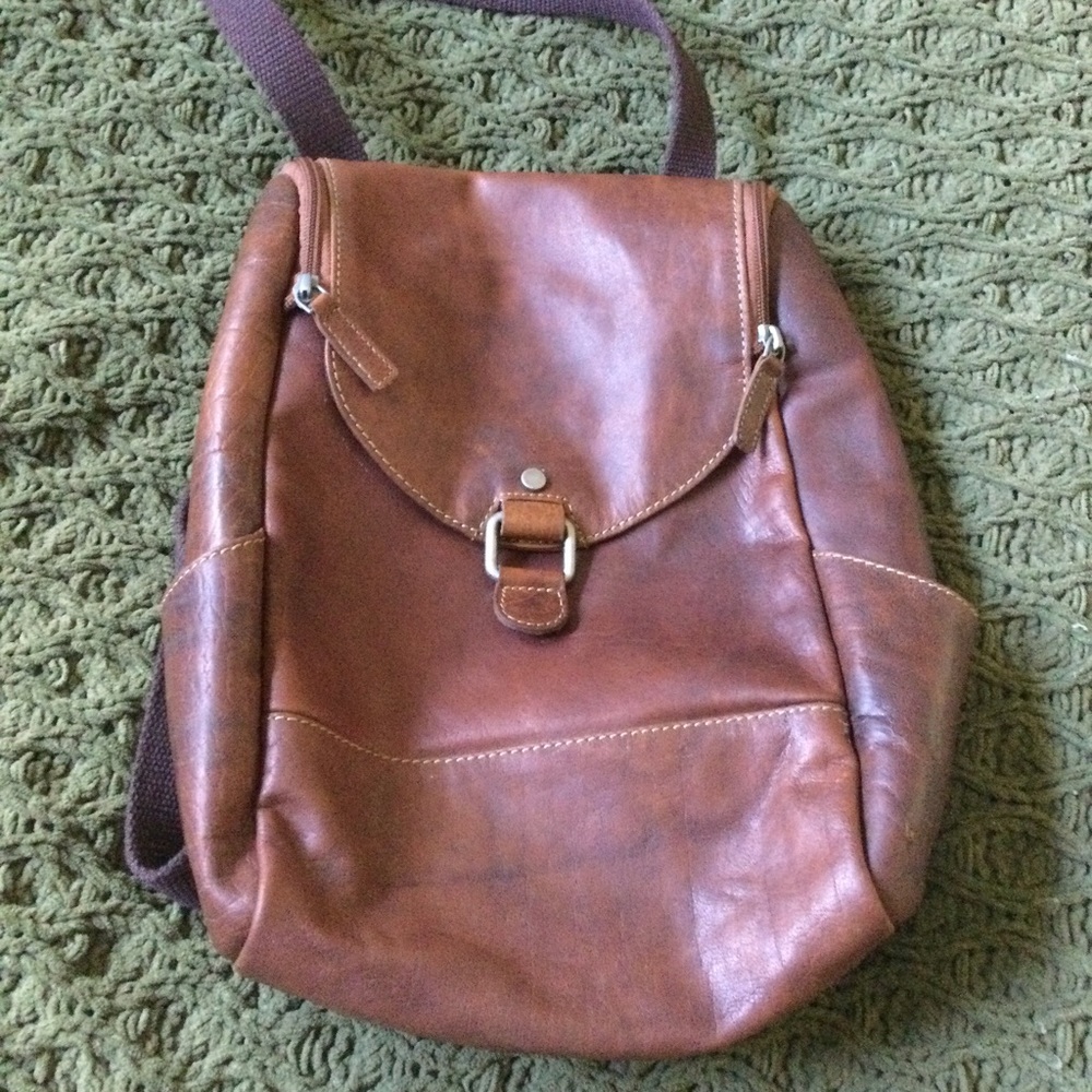 • MOVING LAST CHANCE 7/31/2024 • Jack Georges brown leather convertible backpack